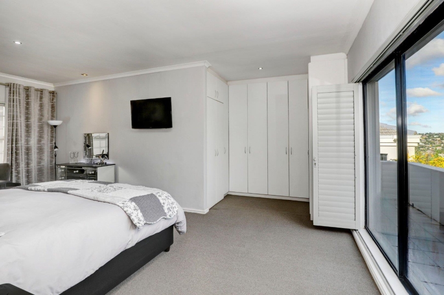 3 Bedroom Property for Sale in Van Riebeeckshof Western Cape